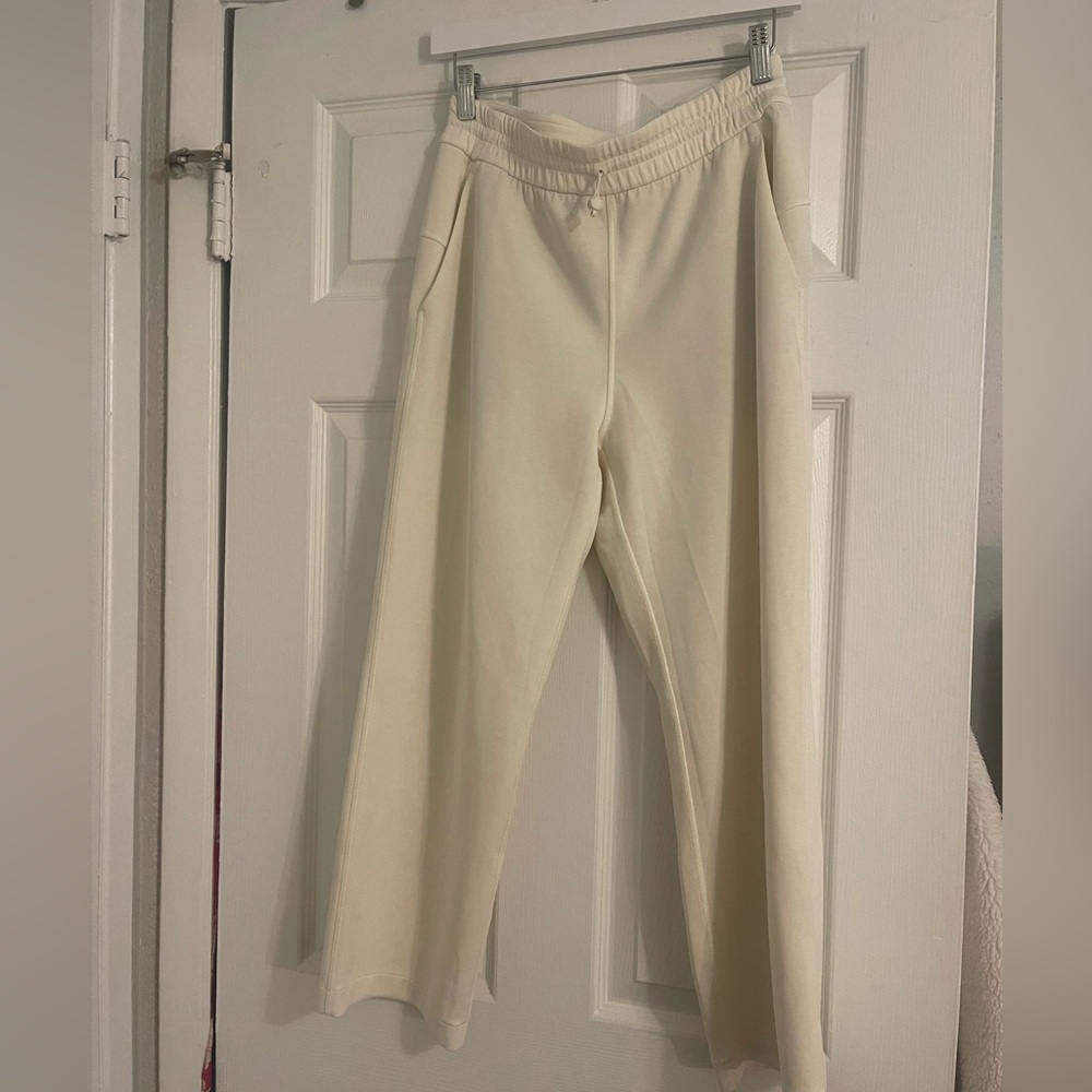 Lululemon softstreme crop pqnts